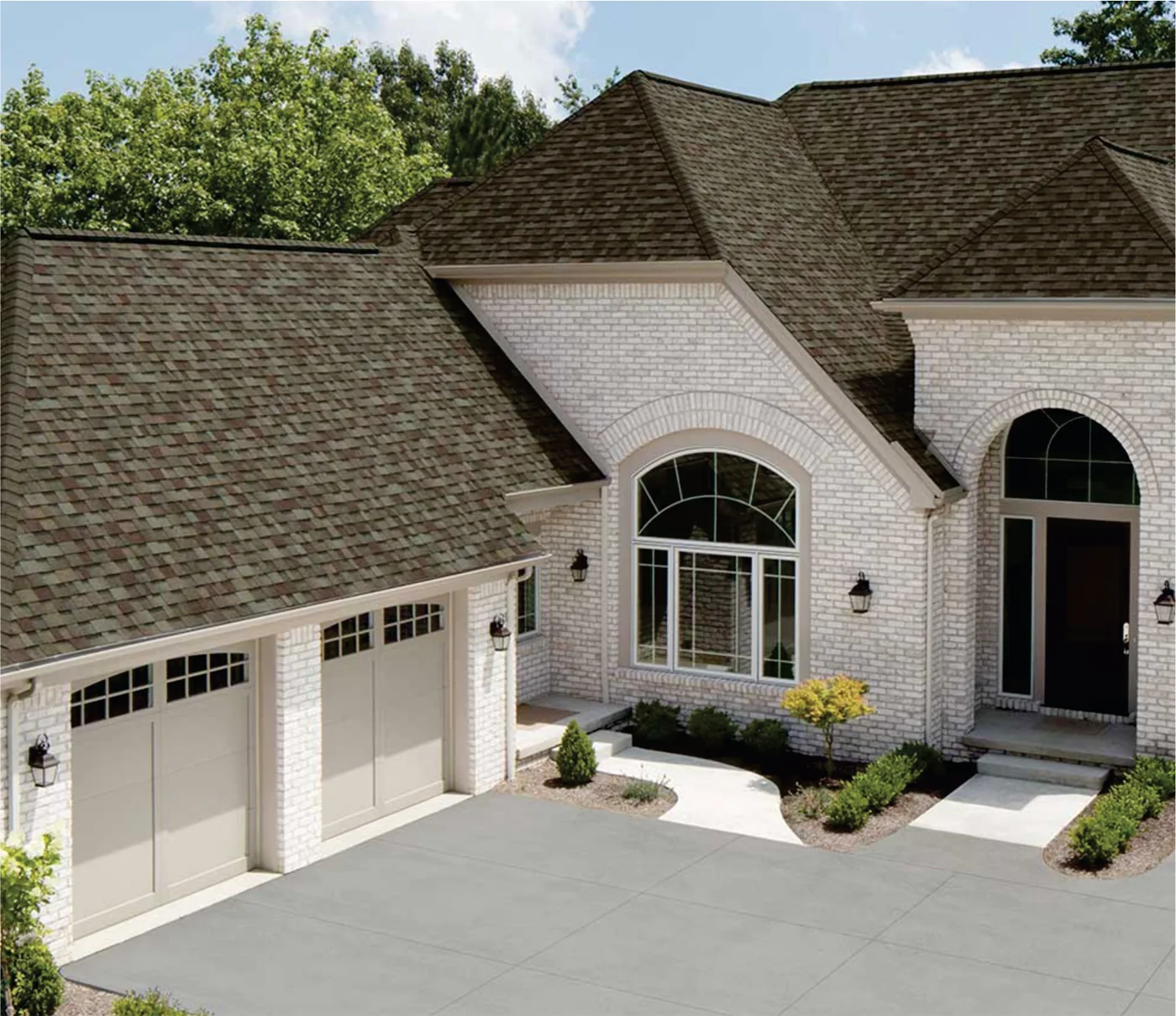 Residência com telha shingle Owens Corning linha Duration